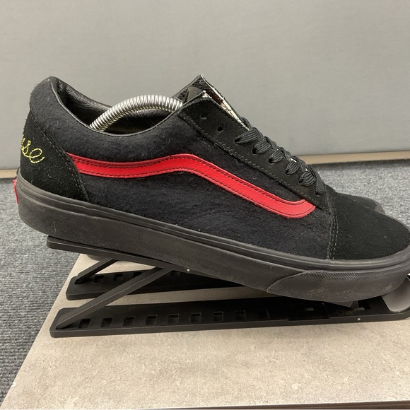 Vans X Mickey Mouse Club Old Skool Black Red 721356 Sneakers Mens Size 11 - Picture 3 of 8